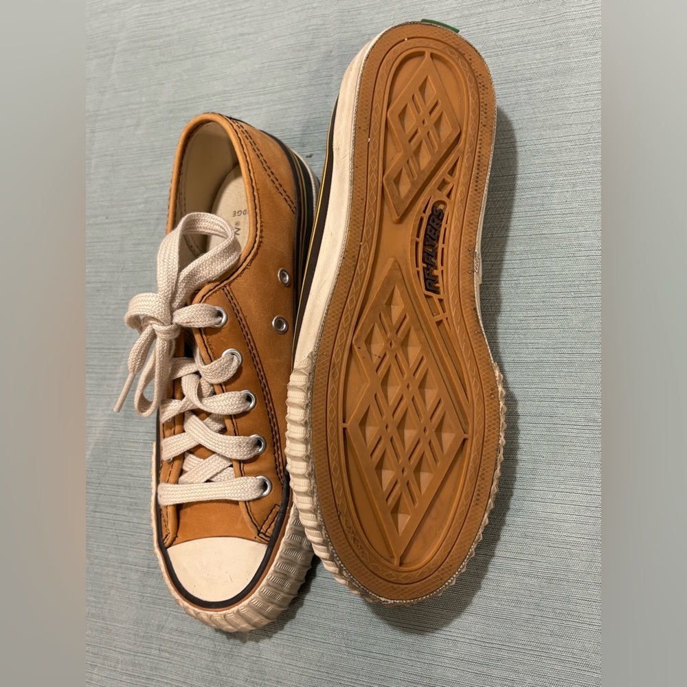 P.F. Flyers Tan and Cream Leather Sneakers Women’s 7 lace up - Picture 5 of 9